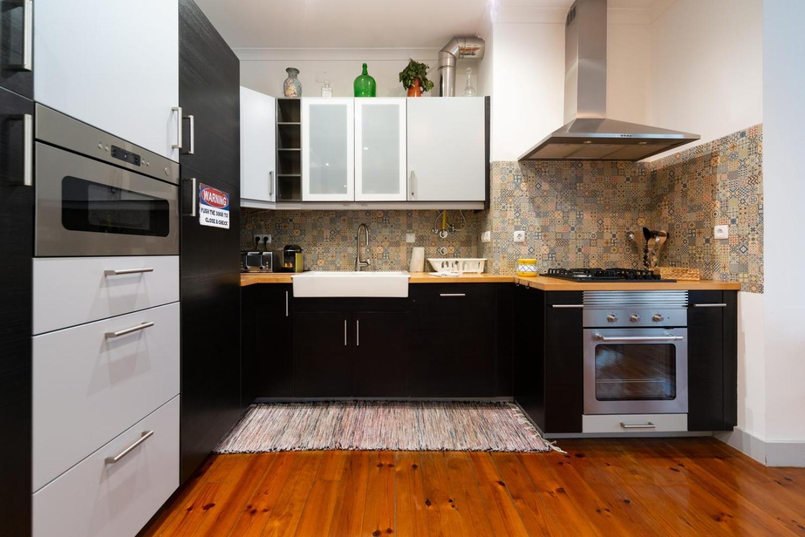 Old Style Fully Renewed And Spacious 3-bed Apartamento Lisboa
